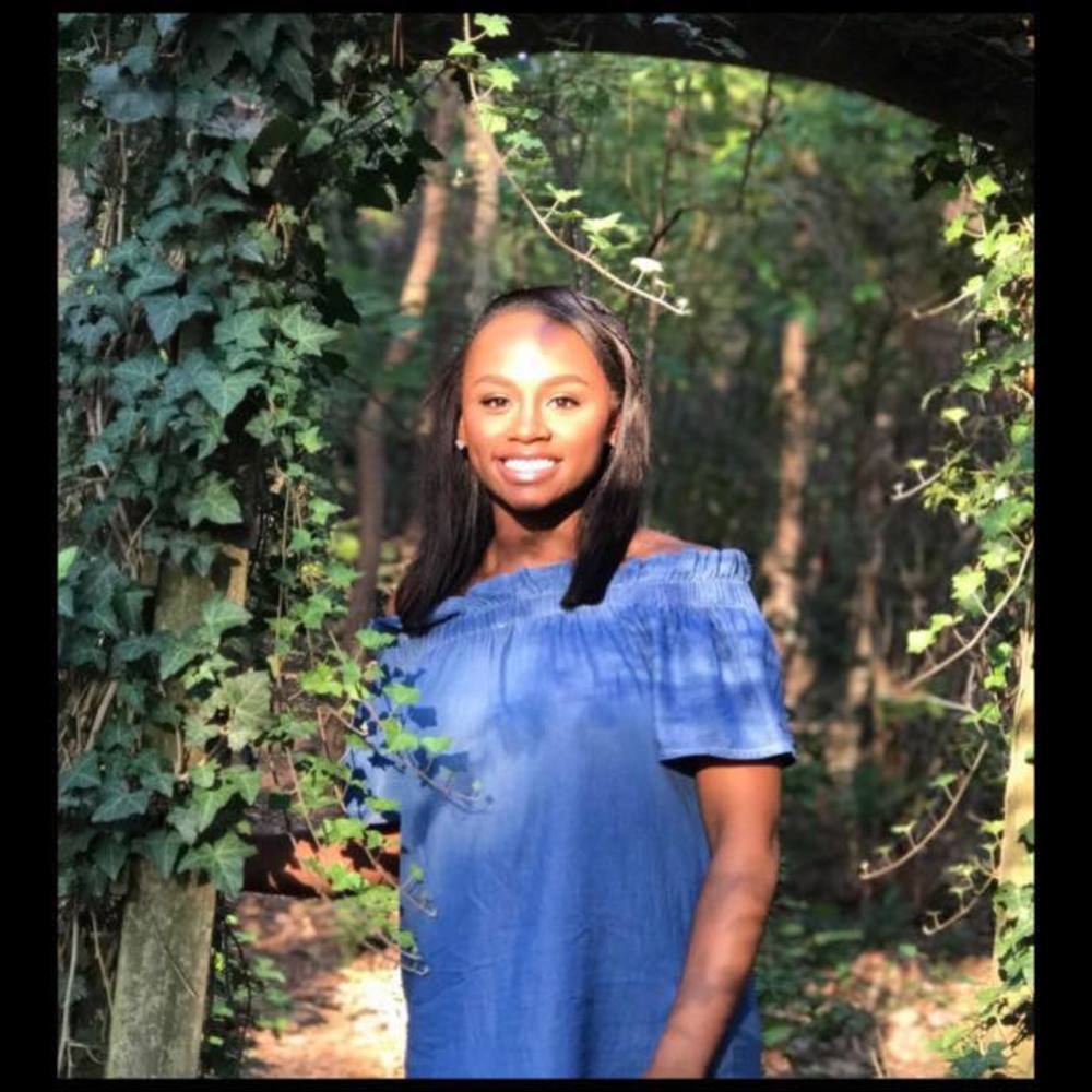 Meet your Posher, Gena
